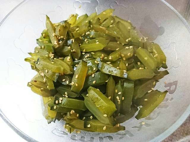 ごま油の風味が最高♪茎わかめの炒め煮